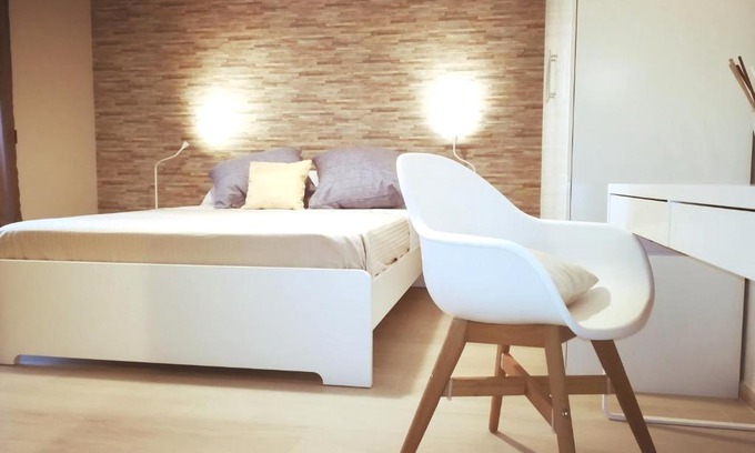 Adelfia Apartment | Top-Rated Due Rioni Bed and Breakfast with Hot Tub Access