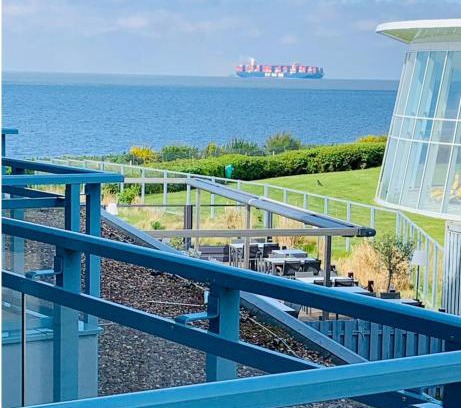 Duhnen Apartment | Beachfront Duhnentraum: Ocean Views & Top Amenities Await