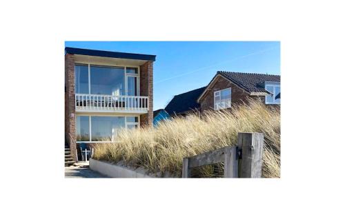 Bergen aan Zee House | Family-Friendly Retreat at Duinennest: Your Ideal Getaway
