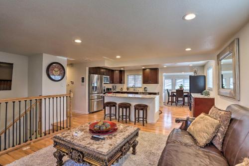 Northglenn House | Inviting Duke and Daisy Maes Hideaway - Near Denver Attractions