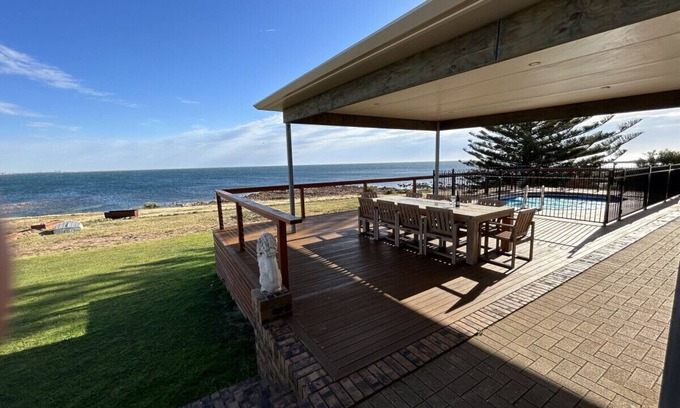 North Beach Apartment | Pet-Friendly Dukes of Yorkes with Ocean View & Pool