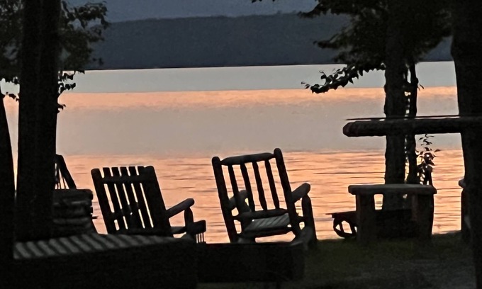 Rangeley Plantation Cabin | Lakefront DuLac Cabin: Pet-Friendly Retreat with Ocean Views