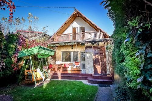 Piwniczna-Zdroj Ski Chalet | Discover Dulakówka: Family-Friendly Retreat for All Seasons
