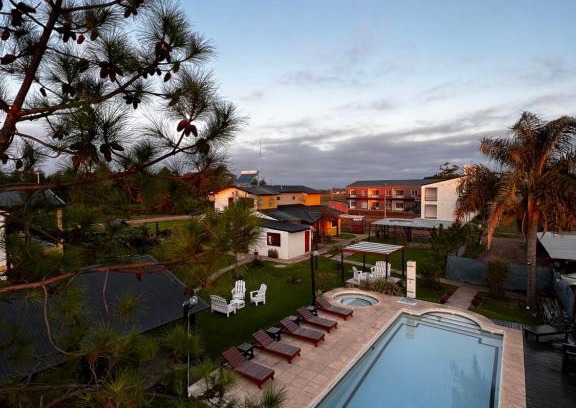 Federacion Apartment | Discover Dulce Retoño: Oceanfront Bliss with Pool Access