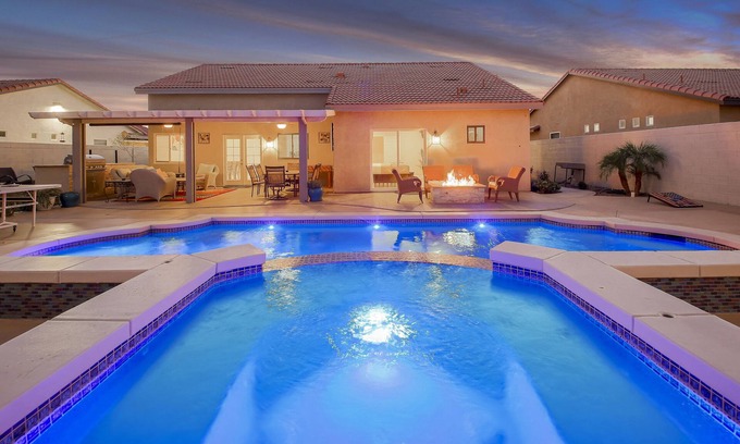 Coachella House | Experience Dulce Vida: Pool, Spa & BBQ Fun Await!
