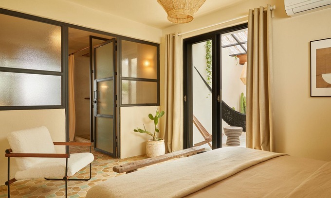 Ocean Park Apartment | Oceanfront Retreat: DUNA by DW with Spa & Pool Access