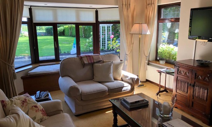 Bunratty Bed & Breakfast | Top-Rated Dunaree Bed and Breakfast with Kitchen Access