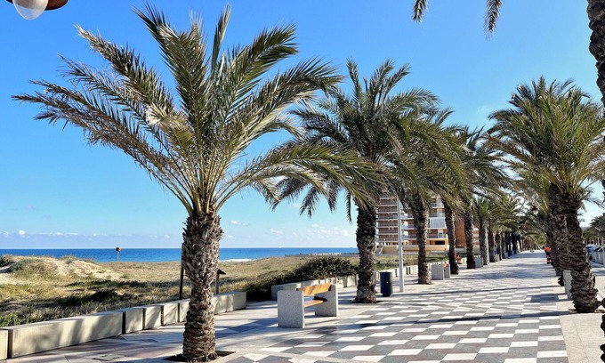Gran Alacant Apartment | Discover Dunas Home by Gloove: A Family-Friendly Haven