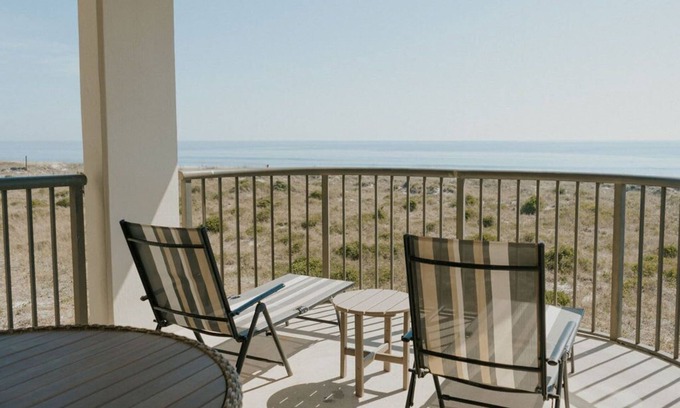 Shell Island Condo | Beachfront Bliss at Dune Ridge Hideaway - Rated 10/10