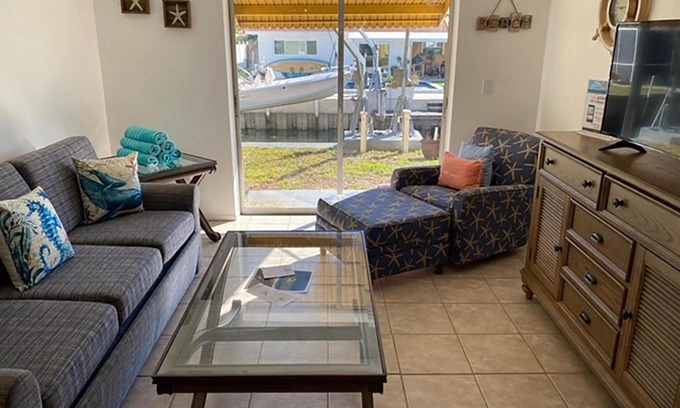 Dunedin House | Romantic Getaway at Dunedin Causeway on Caladesi Island