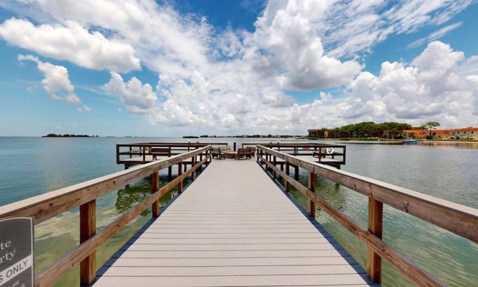 Dunedin Condo | Unforgettable Dunedin Honeymoon Island Getaway with Ocean Views