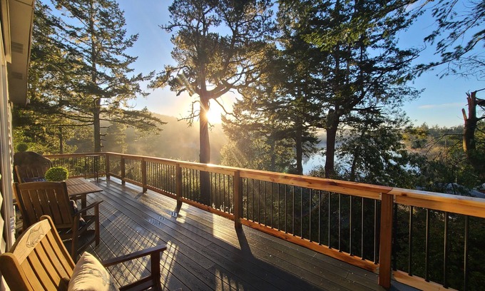 Saunders Lake House | Experience DUNEHAVEN OVERLOOK: Oceanfront Serenity Awaits