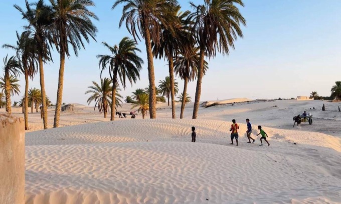 El Faouar RV Rental | Unique Stays at Dunes Insolites - Pet Friendly Retreat