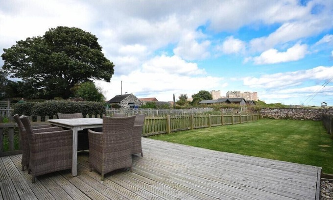 Bamburgh Cottage | Discover Dunford Cottage: Pet-Friendly Retreat in Bamburgh