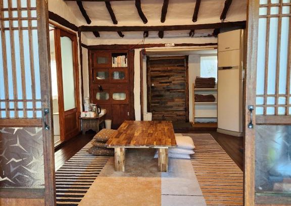 Gujwa House | Discover Dunji Stay: Family and Pet-Friendly Retreat