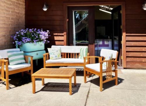 Grants Pass Apartment | Discover DunMovin’ Oregon: Oceanfront Retreat for Everyone