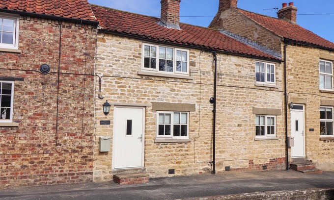 Westow House | Pet-Friendly Dunning at The Mount: Character Holiday Cottage
