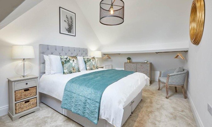 Briggswath House | Inviting Stay at Dunsley Chapel - Pet & Child Friendly