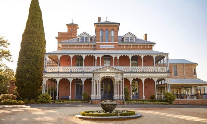 Orange Hotel | Discover Duntryleague Guesthouse: Family-Friendly Retreat