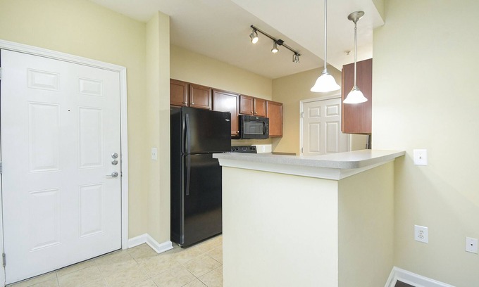 Dunwoody Apartment | Discover Dunwoody Destination: Pet-Friendly with Pool & Breakfast