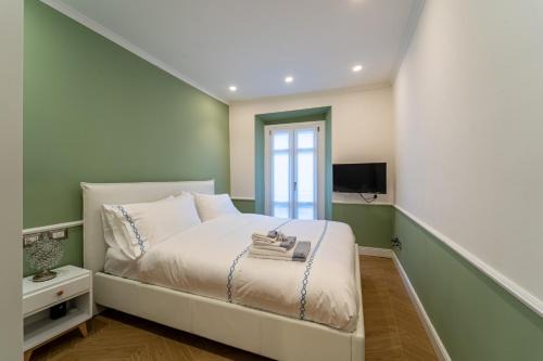 Monza Apartment | Discover Duomo Guest House: Highly Rated & Family-Friendly