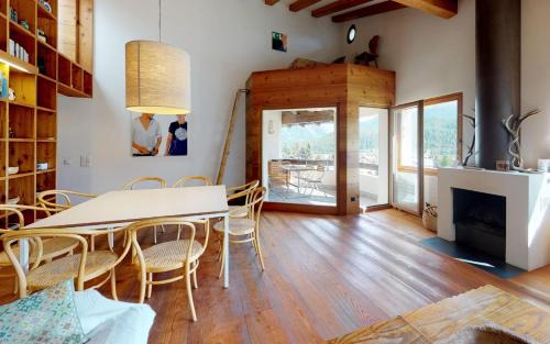 Celerina-Schlarigna Apartment | Discover Duos Sours: 4-Star Family-Friendly Retreat
