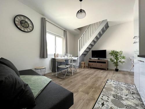 Villecerf Apartment | Charming Duplex à la Campagne - Villecerf, Guest Rated 9/10