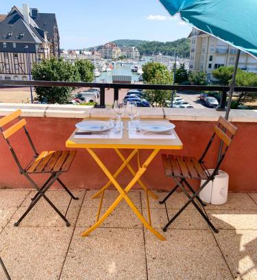 Port Guillaume Apartment | Exceptional Duplex with Terrace & Port Views in Cabourg