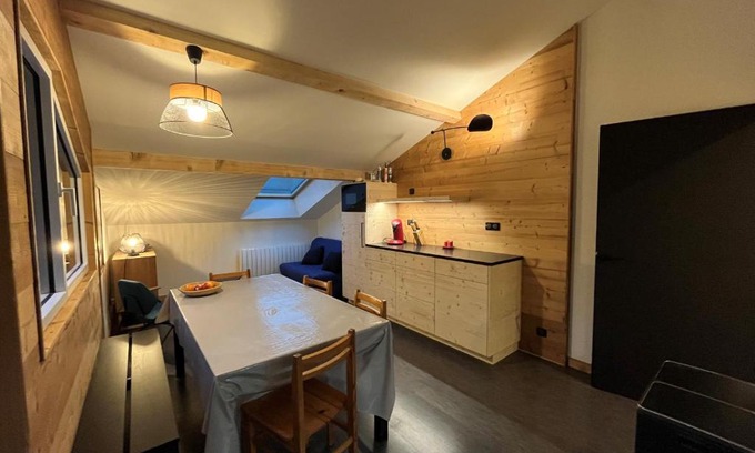 Correncon-en-Vercors Apartment | Spacious Duplex with Mountain Views and Family-Friendly Amenities