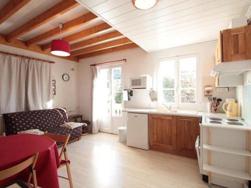 Les Carroz-d'Araches Apartment | Comfortable Duplex in Village Center with Mountain Views