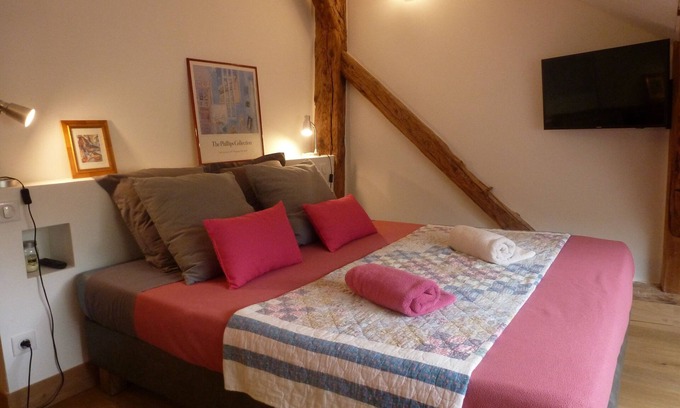 Albertville Apartment | Cozy Duplex Apartment with Kitchen and Breakfast Included