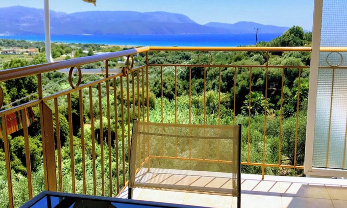 Pylos-Nestoras Apartment | Duplex Apartment with Sea View - Steps from the Beach