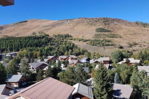Mont-de-Lans Apartment | Pet-Friendly Duplex Arc en Ciel with Pool & Spa