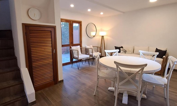 Pinamar Apartment | Duplex Besugo: Oceanfront Retreat with 9.4/10 Guest Rating