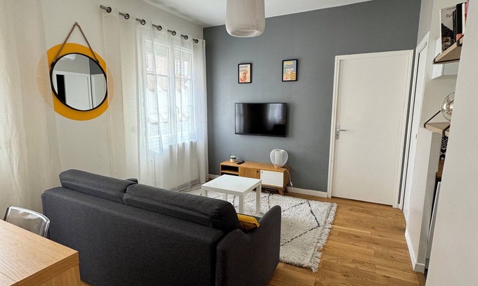 Billancourt–Rives de Seine Apartment | Charming Duplex in Boulogne-Billancourt with Spa & Kitchen