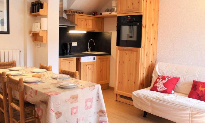 Les Claux Apartment | Cozy Duplex in Vars Les Claux: 10/10 Reviews & Child Friendly