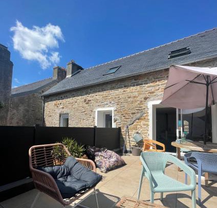 Fouesnant Apartment | Pet-Friendly Duplex with Terrace near Les Glénan - 9.4/10