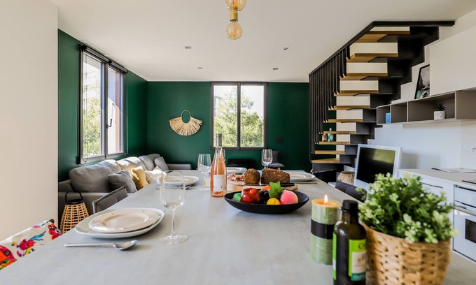 Annecy Apartment | Charming Duplex d'Albigny: Steps from the Lake & Family-Friendly