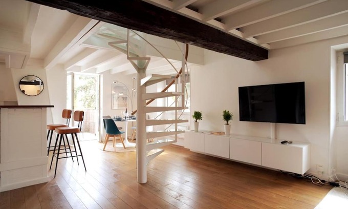 Saint-Germain-en-Laye Apartment | Charming Duplex with Terrace Near Paris - Family Friendly Stay