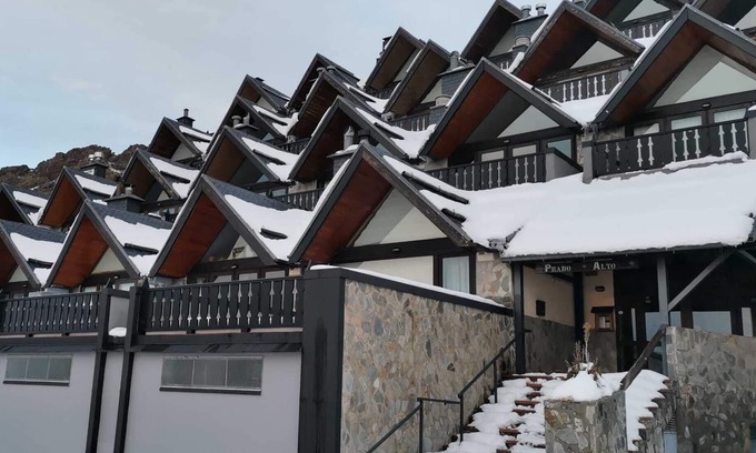 Pradollano Cabin | Stylish Loft Duplex in Sierra Nevada with Breakfast Included
