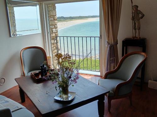 Arzon Apartment | Oceanfront Duplex with Private Beach and Breathtaking Views