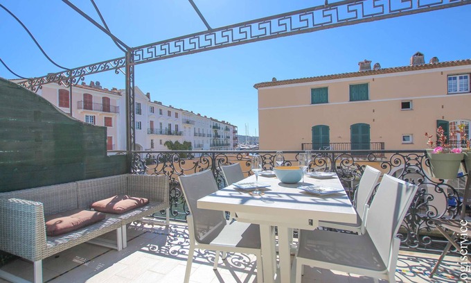 Port Grimaud Apartment | Spacious Duplex Flat for 4-6 with Ocean View in Port Grimaud