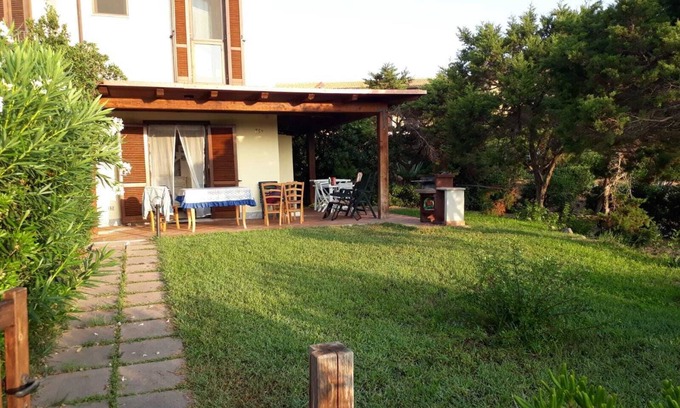 Pirotto Li Frati Villa | Beachside Duplex House with Spa and Child-Friendly Amenities