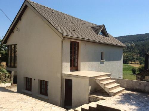 Campea House | Cozy Duplex House in the Heart of Village with Great Amenities