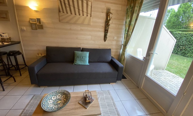 Saint-Julien-en-Born Villa | Explore the DUPLEX IN THE HEART OF THE MOORS with Ocean Views