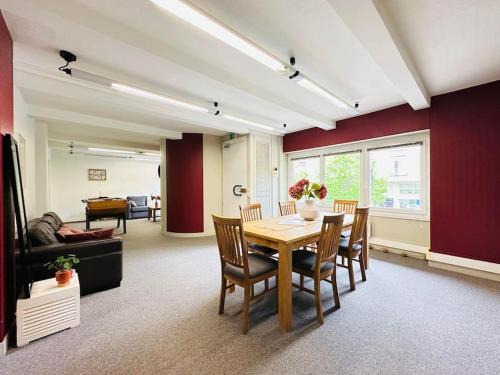 Laon Apartment | Family-Friendly Duplex Laon'Tre-Deux with High Guest Ratings