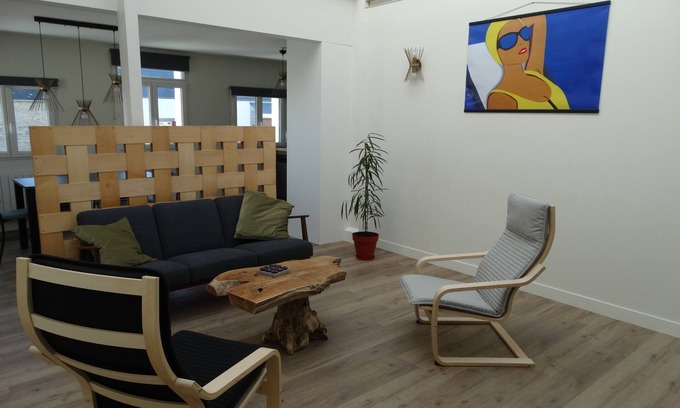 Treboul Apartment | Stylish Duplex Le Rheun: Oceanfront Retreat Near Beach