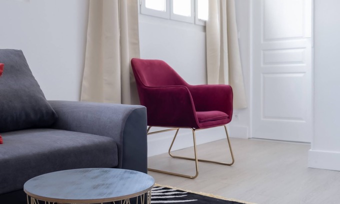 Le Bourget Apartment | Family-Friendly Duplex with Netflix for Memorable Stays