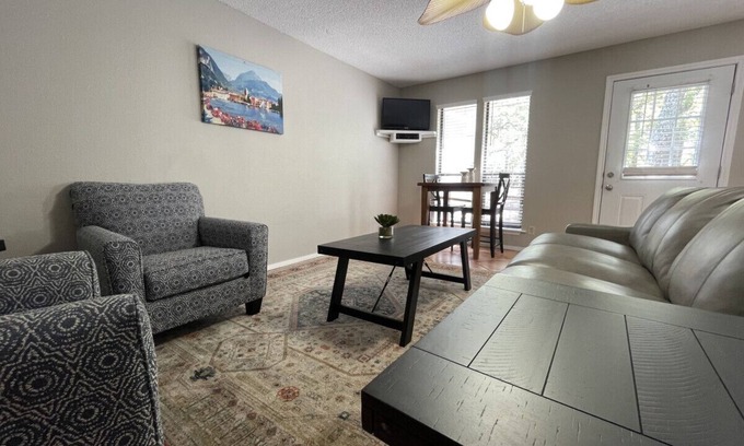 Denison Cabin | Cozy Duplex Cabin with Lake Views at Texoma: Cabin 212