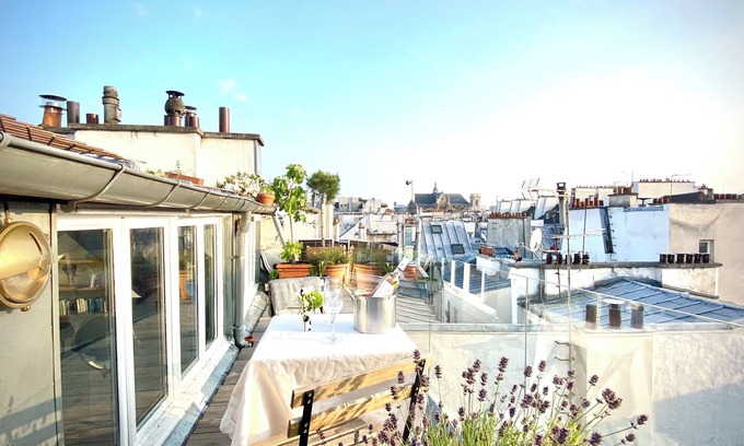 Quartier du Mail Apartment | Elegant Duplex with Terrace and Eiffel Tower Views